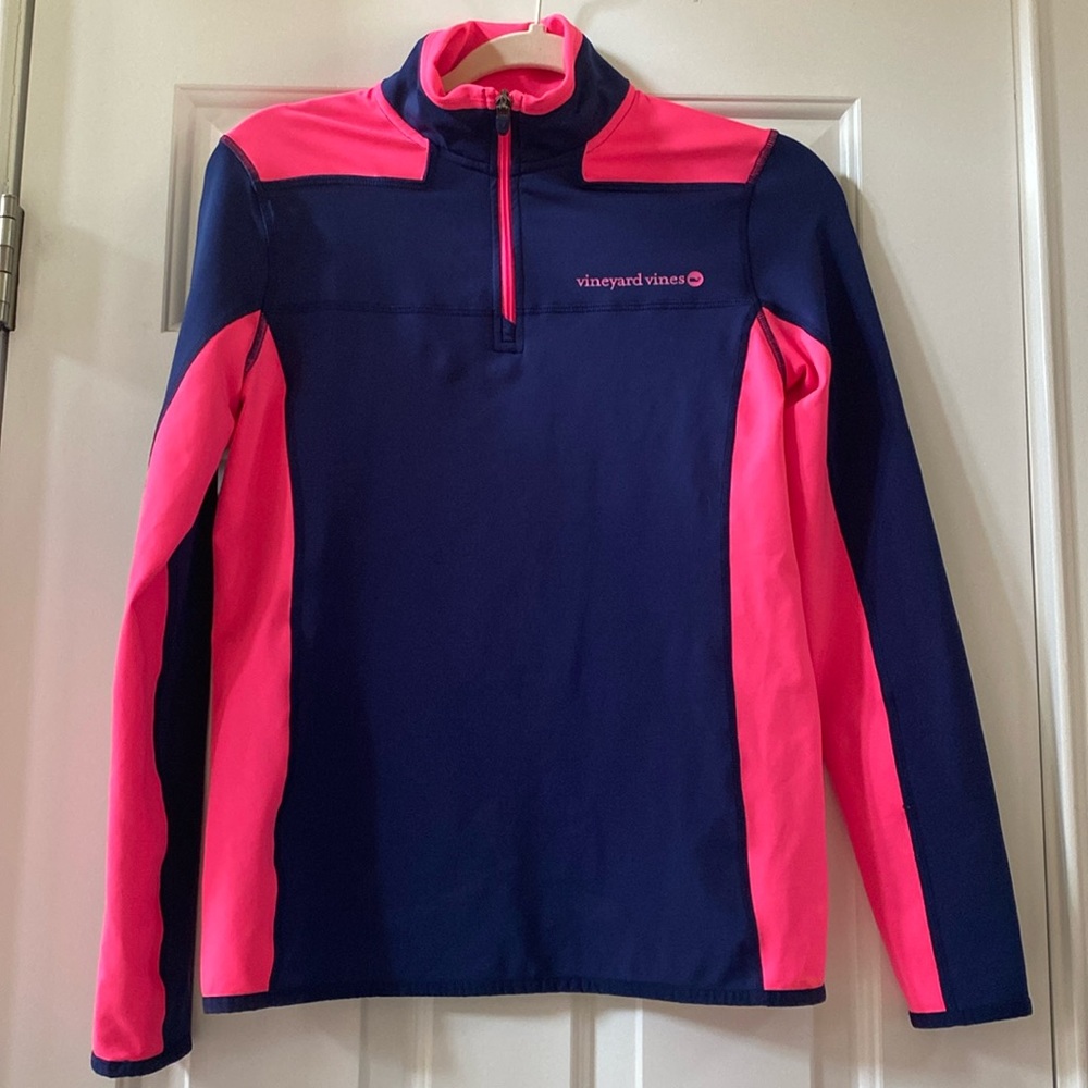 Vineyard Vines Performance 1/4 zip, size XS, long sleeve, navy and pink
